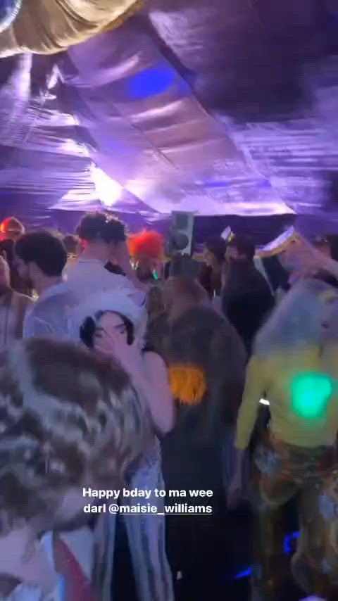 birthday dance maisie williams gif