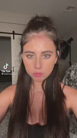 Perfect TikTok tongue