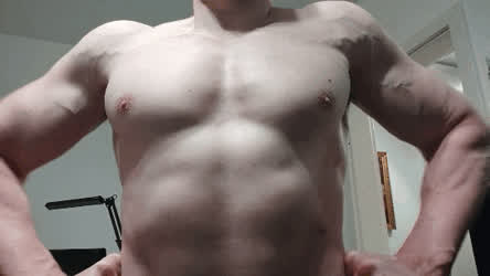 LAT SPREAD to show off size!
