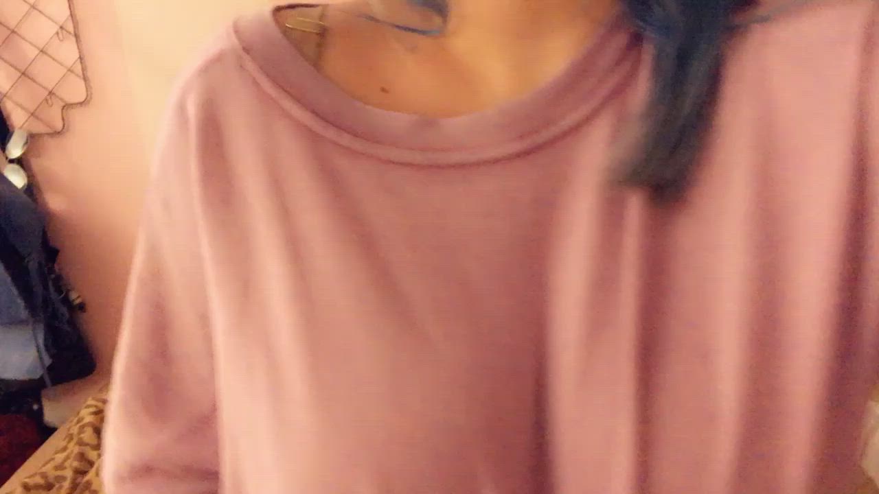 [OC] [F23] Talk about sweater puppies ;)