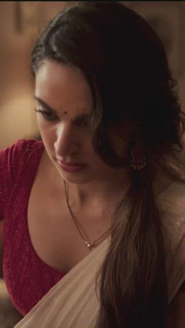 Kiara Advani Vibrator Scene