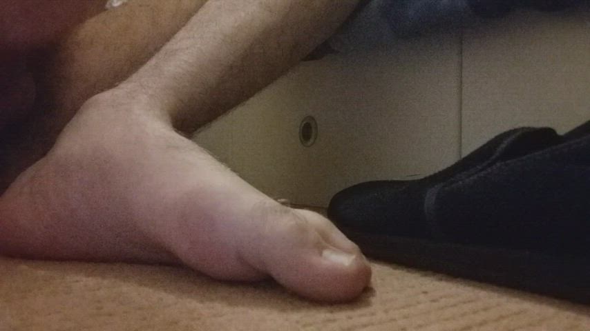 [Proof] cumming on my feet