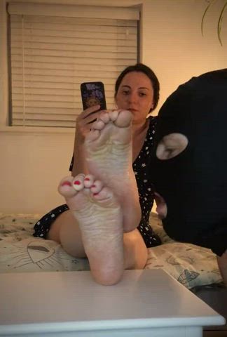 amateur feet feet fetish hotwife master/slave soles toes worship gif