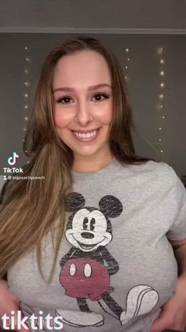 Help identifying this tik tok user