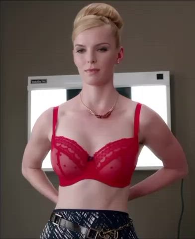 Betty Gilpin