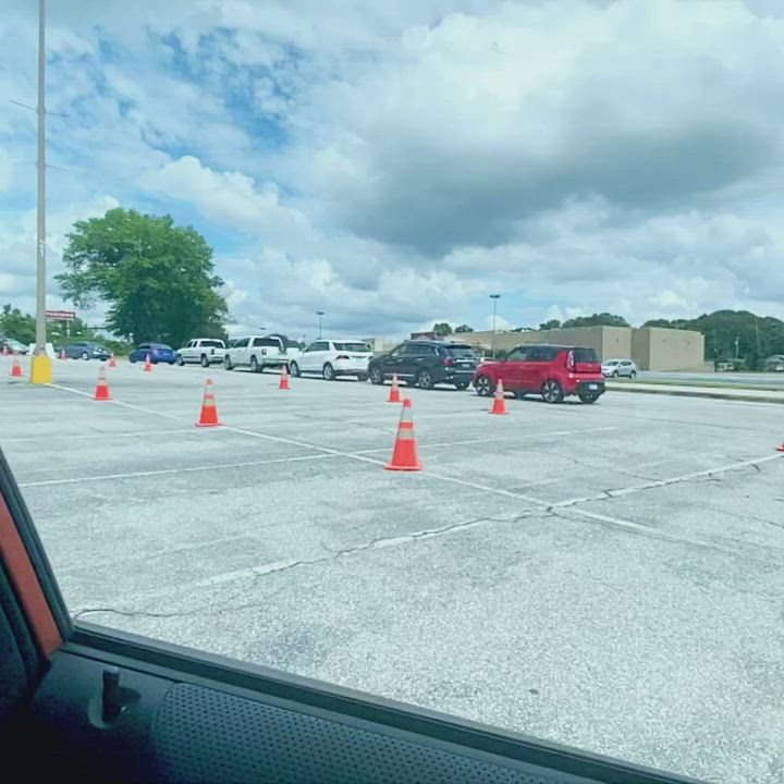 Slow-mo public flashing @ the covid test drive-thru