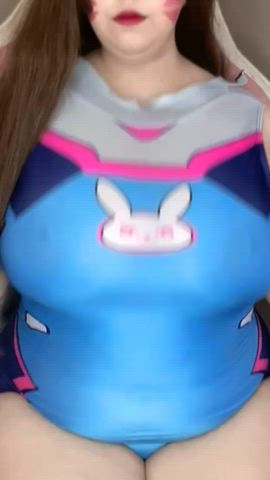 boobs bouncing tits curvy thick cosplay gif