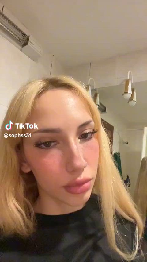 Soph - BlondeSophie - More tiktok flash videos on my TT likes (juanmomo45)