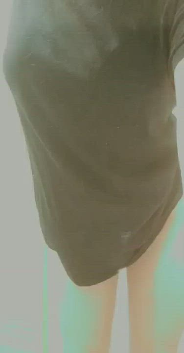 A young student with natural tits and a big ass. Do you want me to be your secret