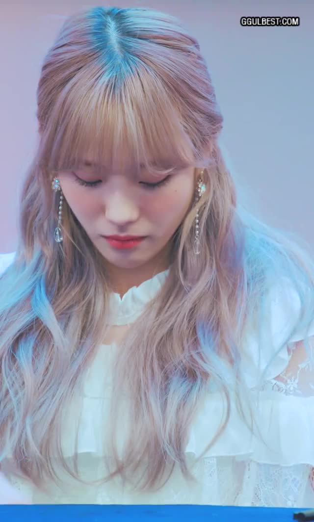 우주소녀 루다 근접 미모 (WJSN LUDA).gif