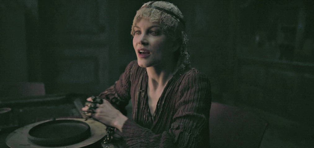 Sylvia Hoeks in See [S2E6-2021]: Flirty Aunty