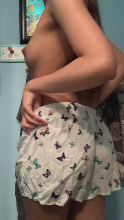 My Latina ass can make up for my tiny tits ?