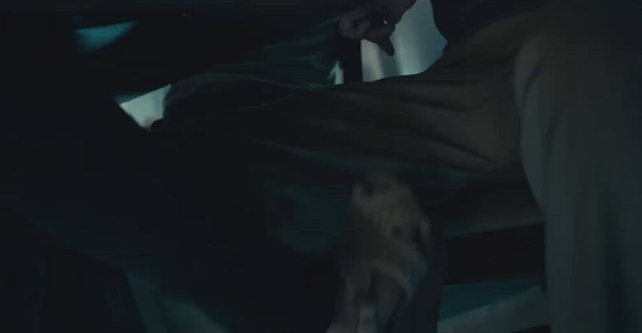 emilia clarke foot fetish footjob grinding gif