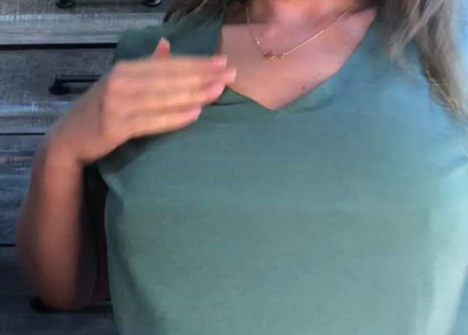 Bouncing boobs are the best!!