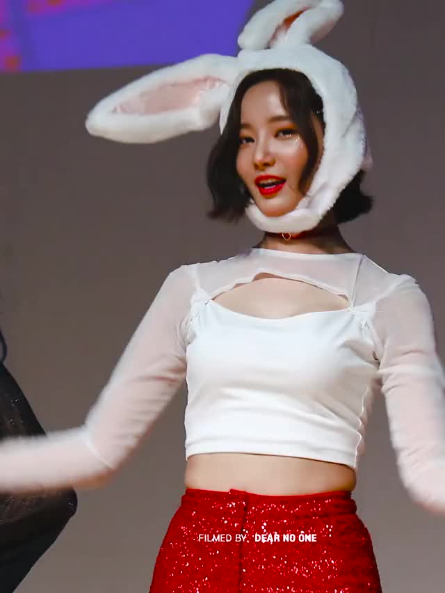 190329 MOMOLAND Yeonwoo