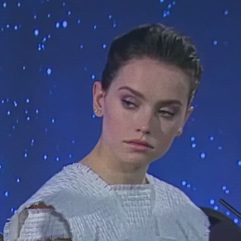 Brunette Celebrity Daisy Ridley Eye Contact Lips Small Tits Smile Tight Ass gif