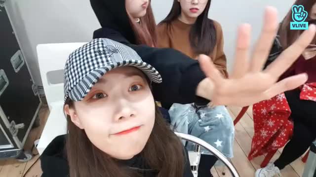 V LIVE - [드림캐쳐] 투데이 이즈 썬데이?