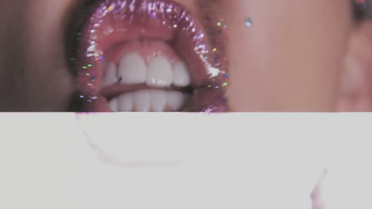 Dooo It! - Miley Cyrus (Tongue Only)