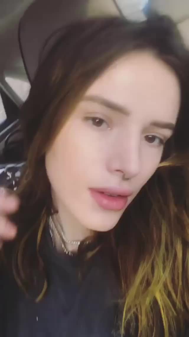 Bella Thorne Loop