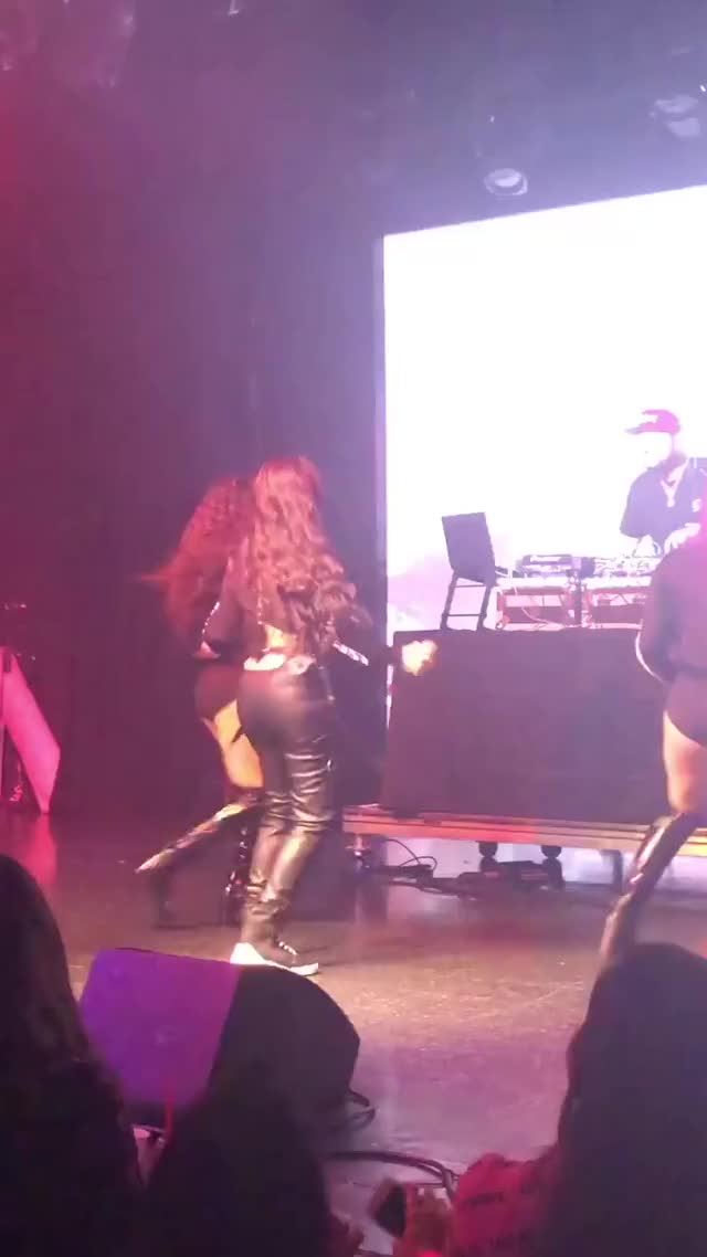 Shaking her booty