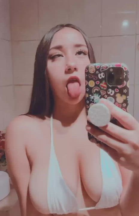 Ahegao Bikini Latina gif