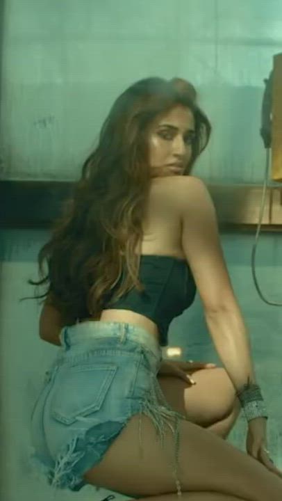 Trash Cumdumpster Disha Patani Showing off her asserts in her new film