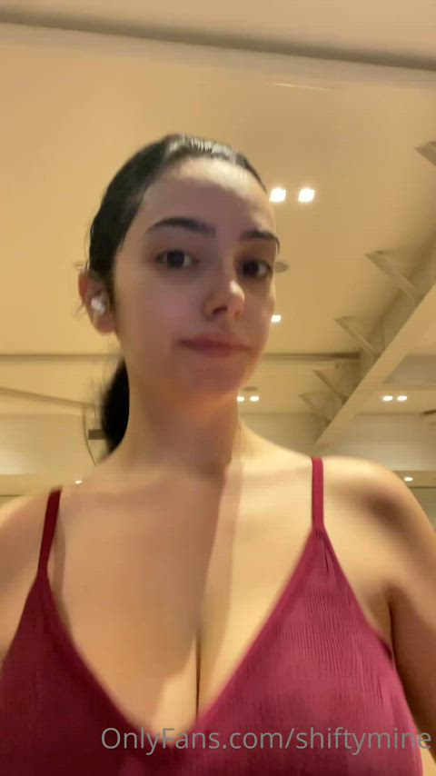 big tits gym onlyfans tits gif