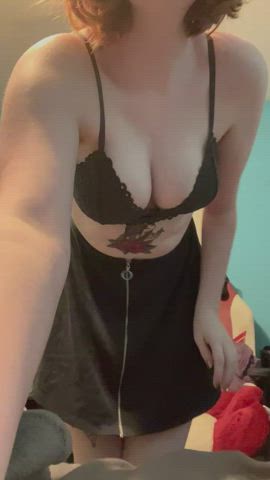 Its so rainy and gloomy today, can you cheer me up with your cock? 🖤