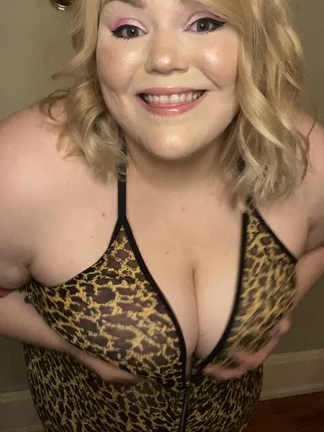 Do you like my jiggly tits?