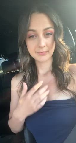 Flashing my tits on the highway excites me 😈 [video]