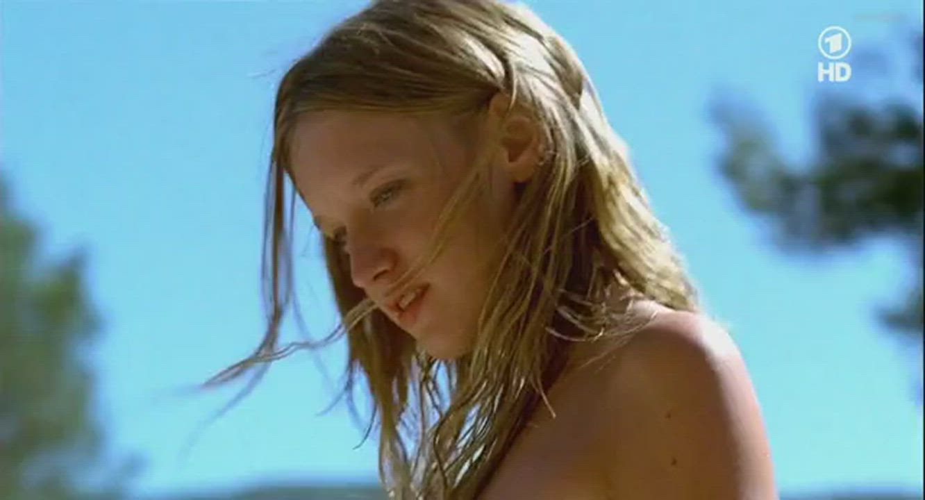 Ludivine Sagnier in "Swimming Pool" (2003)