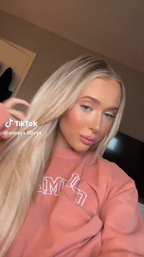 Lilly.SummersXO - More tiktok flash vids on my TT likes