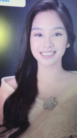 Filipina graduation pic