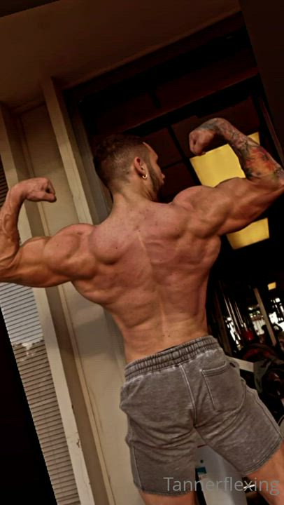 Interactive &amp; Shredded 5’11” 215# Competition Winning Bodybuilder. Alpha