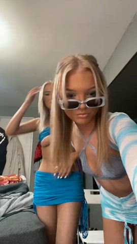 amateur big tits boobs petite gif