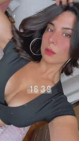 Big Tits Brown Eyes Latina gif