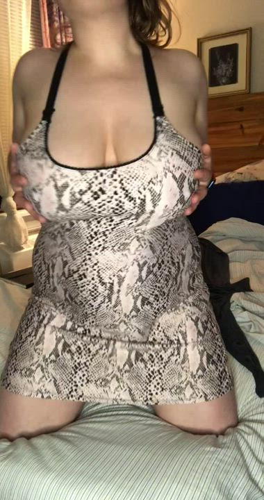 Imagine how I titfuck ??? [f]