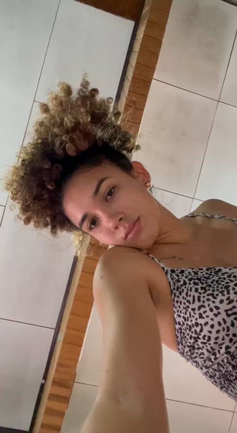 Would u fuck a cute curly haired girl like me?