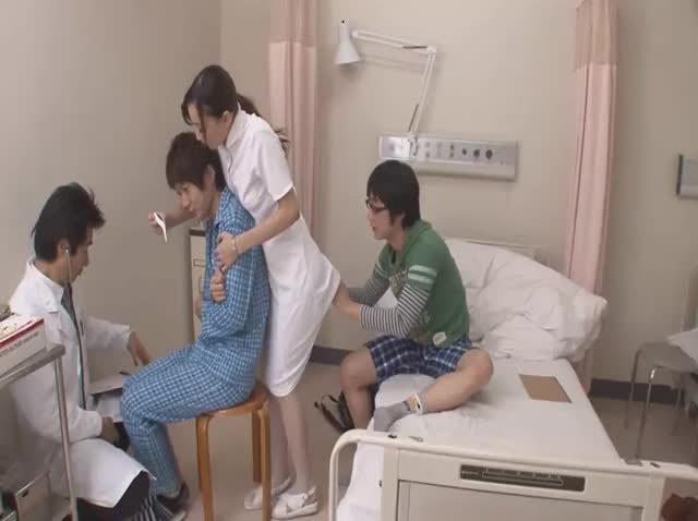 Inspecting the nurse (xpost /r/JapanesePorn2)