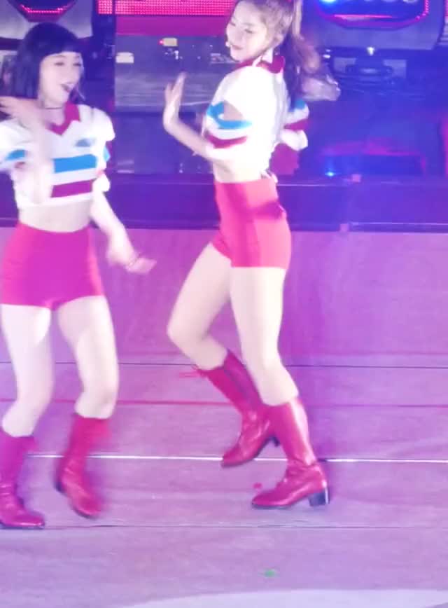 170708 Red Velvet Red Flavor FanCam SMTOWN LIVE Concert-6kS6zdPPm1o 3 1
