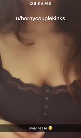 Too horny to keep these big tits inside my tight tank top ??