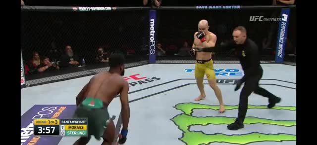 Moraes |Aljo| Switch kick KO