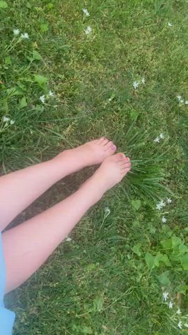 cute dirty feet feet feet fetish foot foot fetish outdoor soles teen toes gif