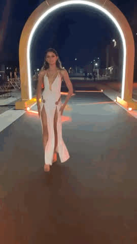 Dress Legs Zendaya gif