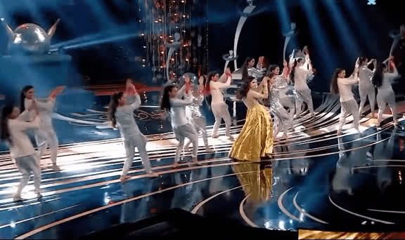 saba qamar dancing like a randi she is 🔥🔥 🥵