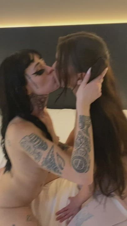 Goth Lesbians