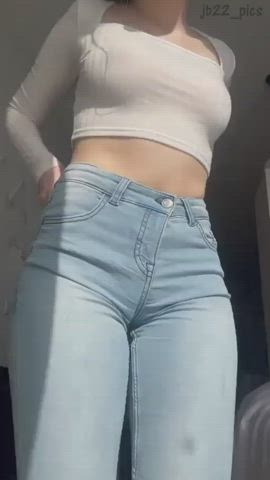 Tight Jeans