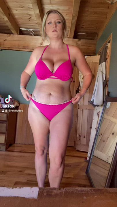 How does my mombod look in this bikini?
