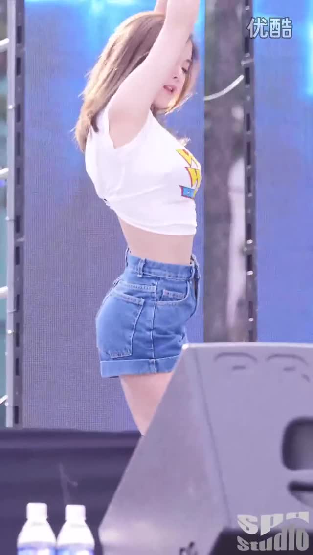 160521 Hyunyoung (Whoo) loop 3