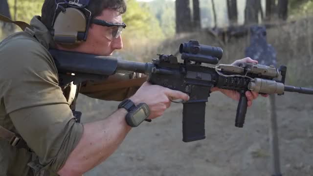 Military M4 vs High End Civilian AR15